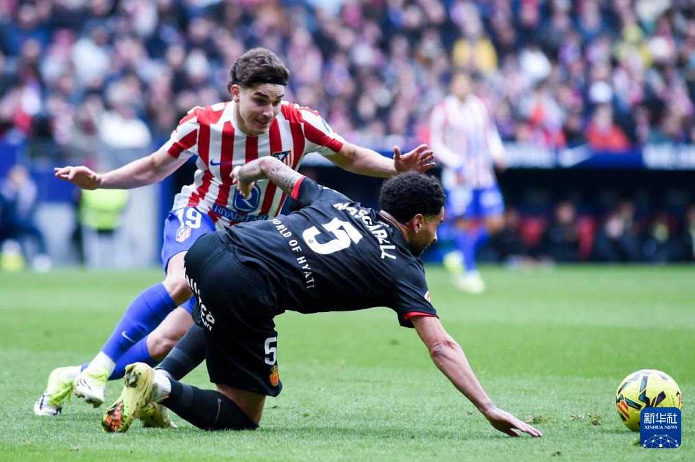 ⑥马克杰克逊 拿到1万助攻 用了1205场